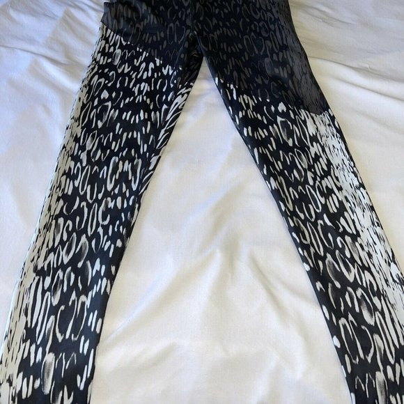 Women’s VICTORIA’S SECRET SPORT Multi Colored Legg - Picture 4 of 4